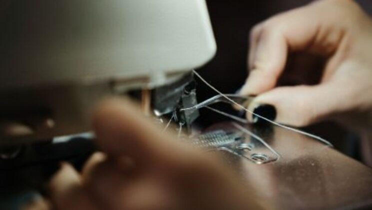 How to Use an Automatic Sewing Machine